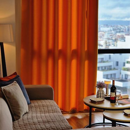 Red & White Palace Apartment 티라나 외부 사진