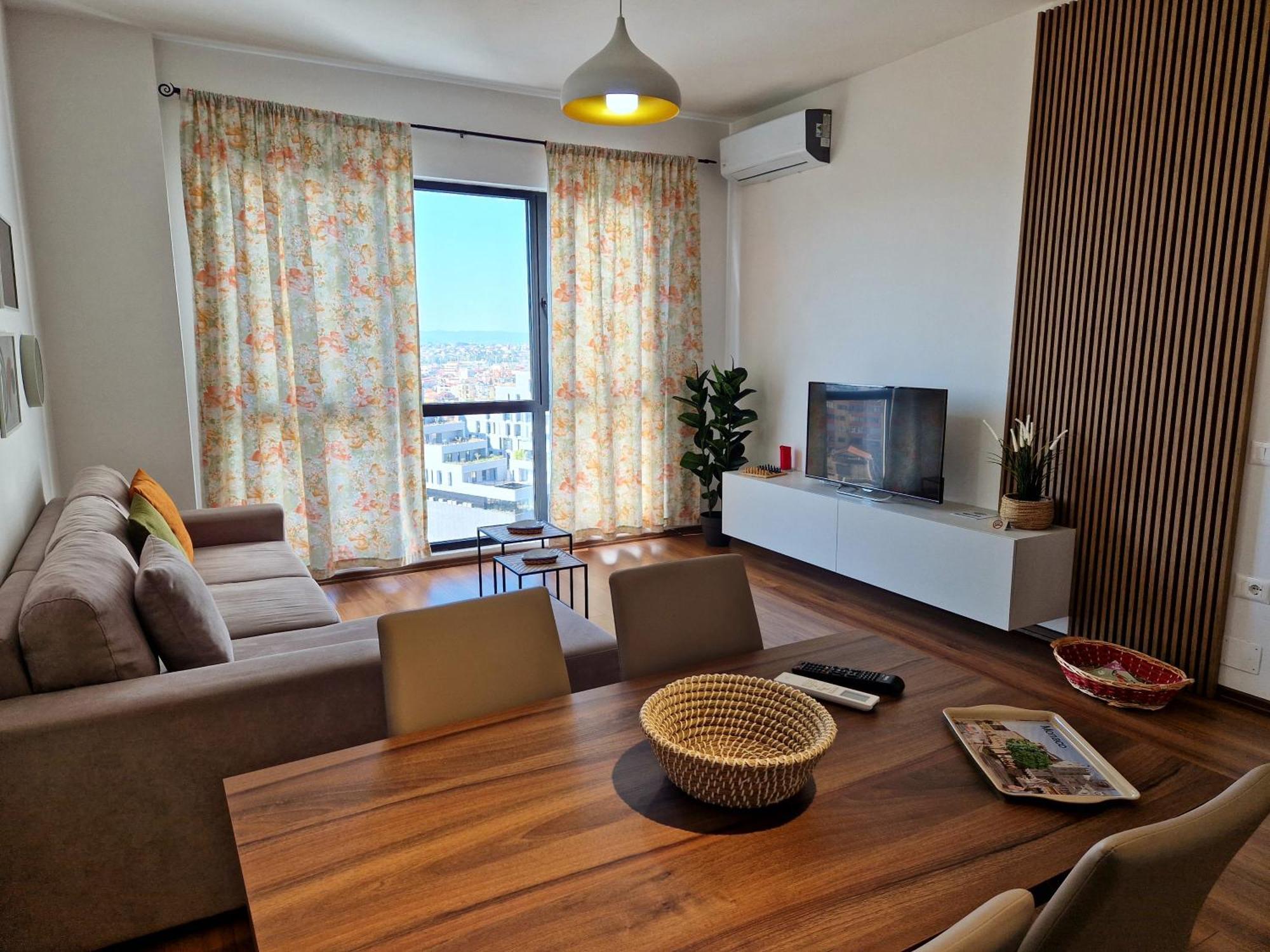 Red & White Palace Apartment 티라나 외부 사진