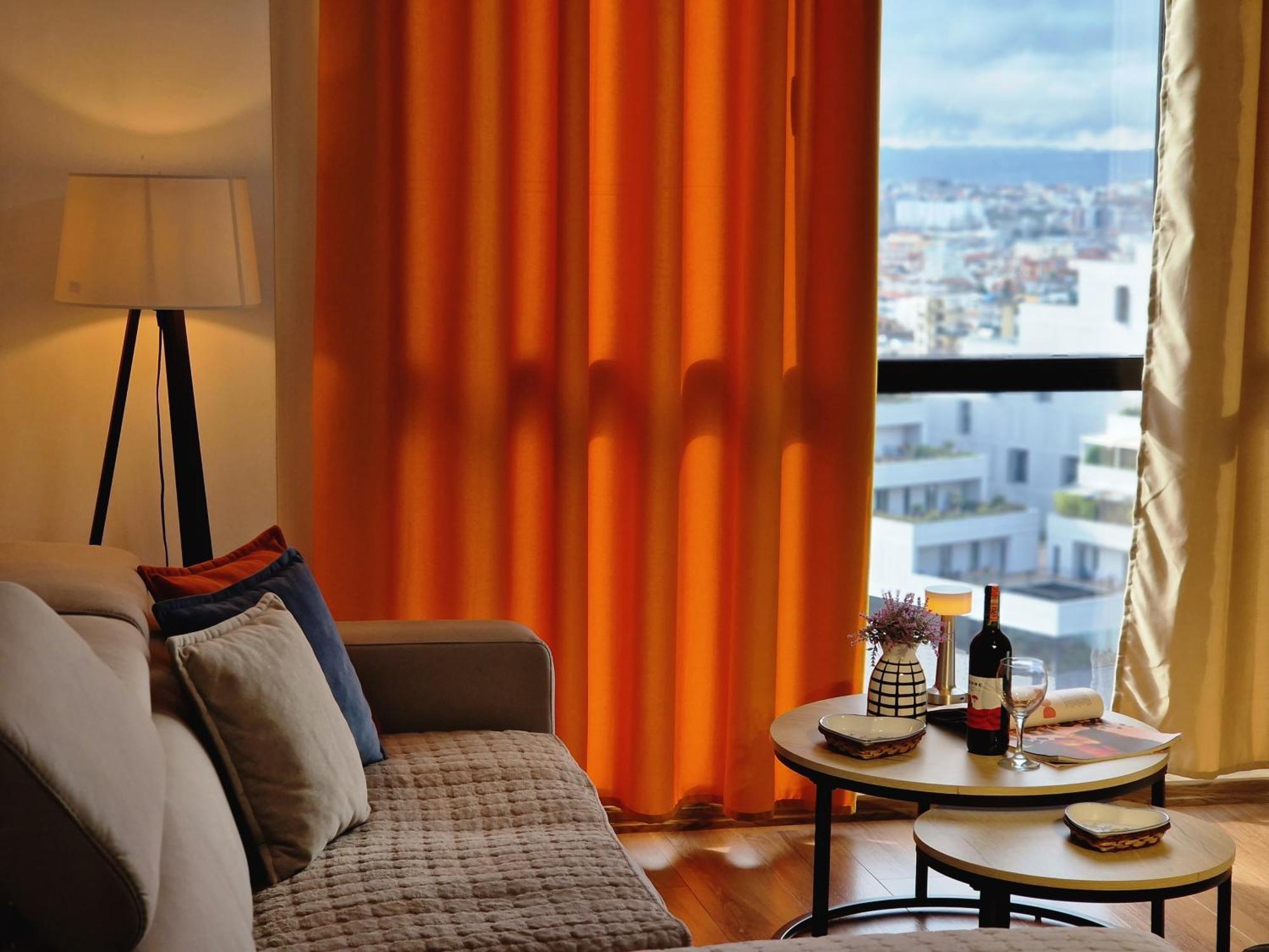 Red & White Palace Apartment 티라나 외부 사진